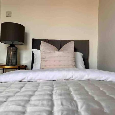 Anfield Home Sleeps 5 Close To Lfc Free Parking 리버풀 외부 사진