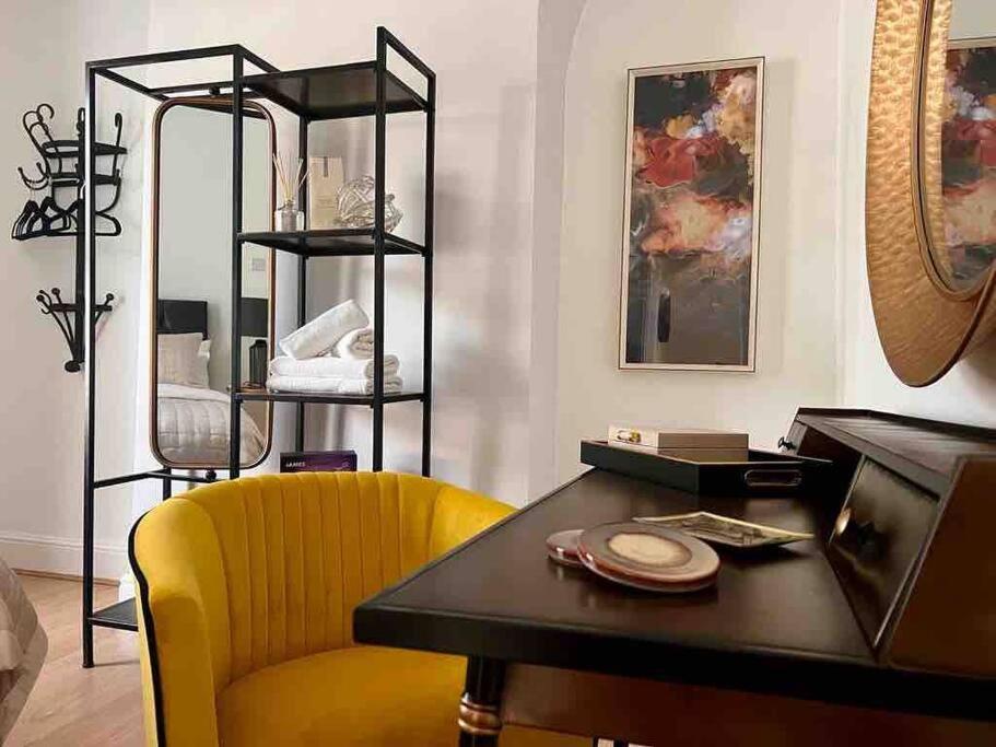 Anfield Home Sleeps 5 Close To Lfc Free Parking 리버풀 외부 사진